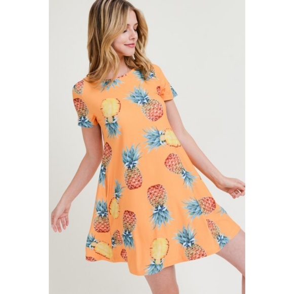 Women's Pineapple Print Fit and Flare Summer Dress - Picture 5 of 8